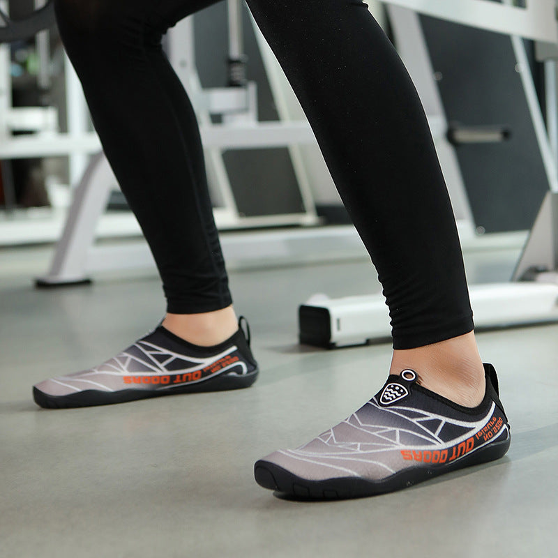 Kvinnors Vattensport Sneakers med Flexibelt Material och Greppvänlig Sula