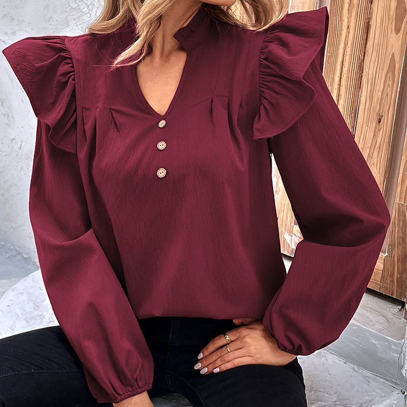 Feminine Bluse med Flatterærmer og Knapdetaljer