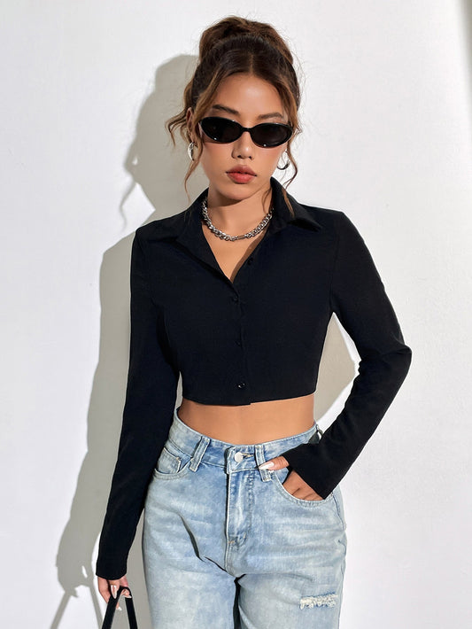 Chic Crop-Top til Kvinder med Moderne Krave og Slank Silhuet