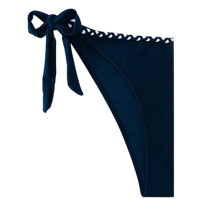 Sofistikerad Bandeau-Bikini med lekfulla detaljer