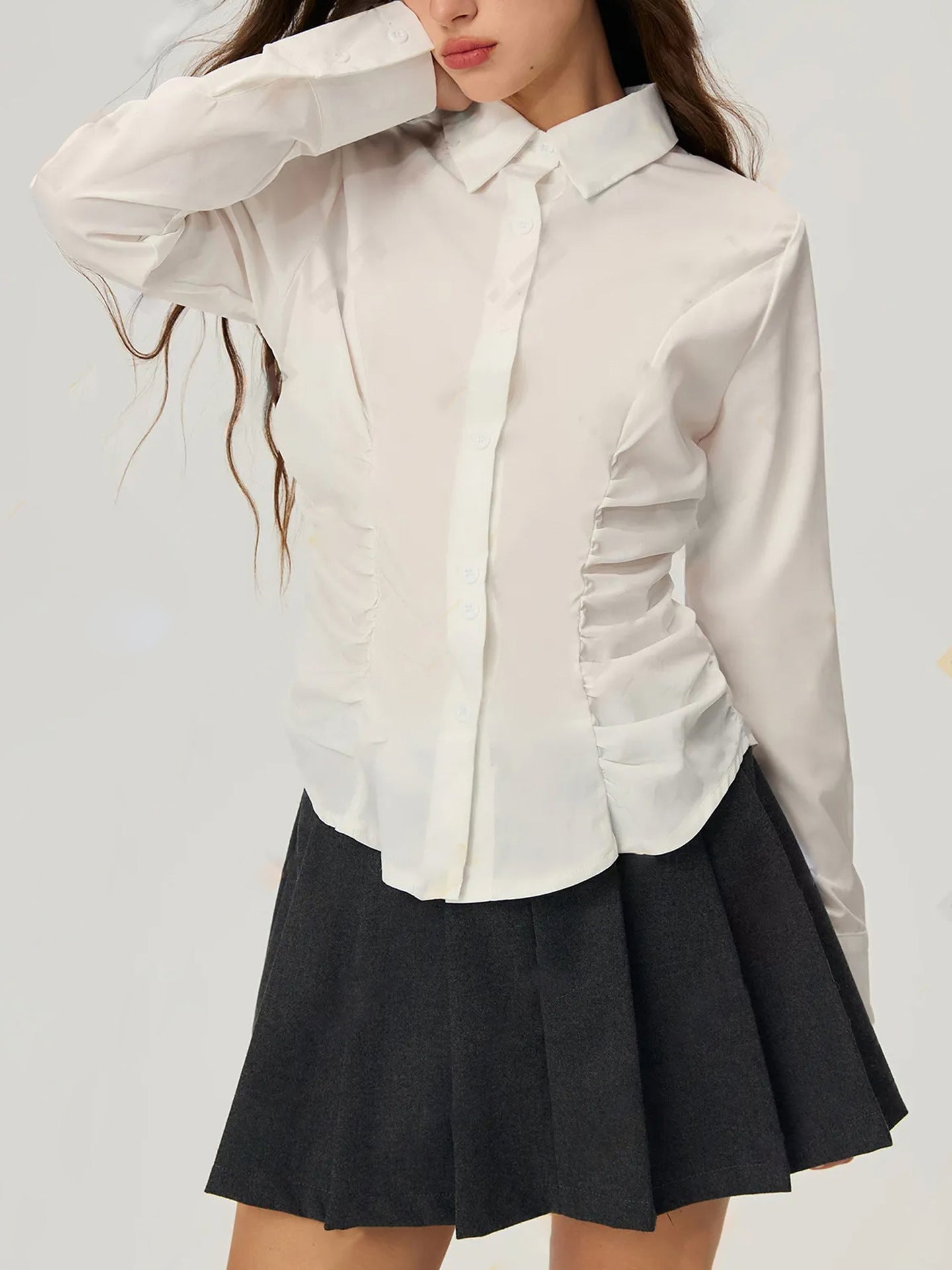 Feminine Bluse med Rynkedetaljer i Elegant Design