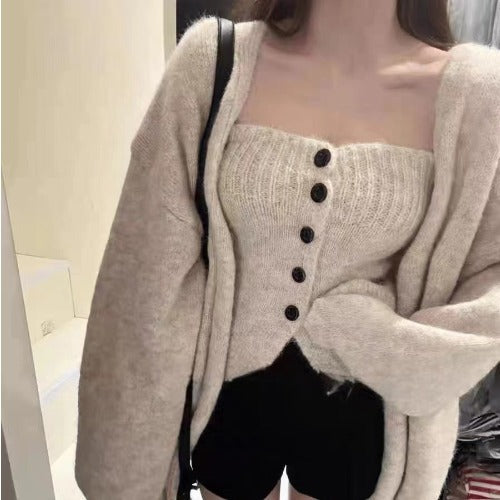 Elegant Cardigan med Åbne Front og Knapdetaljer