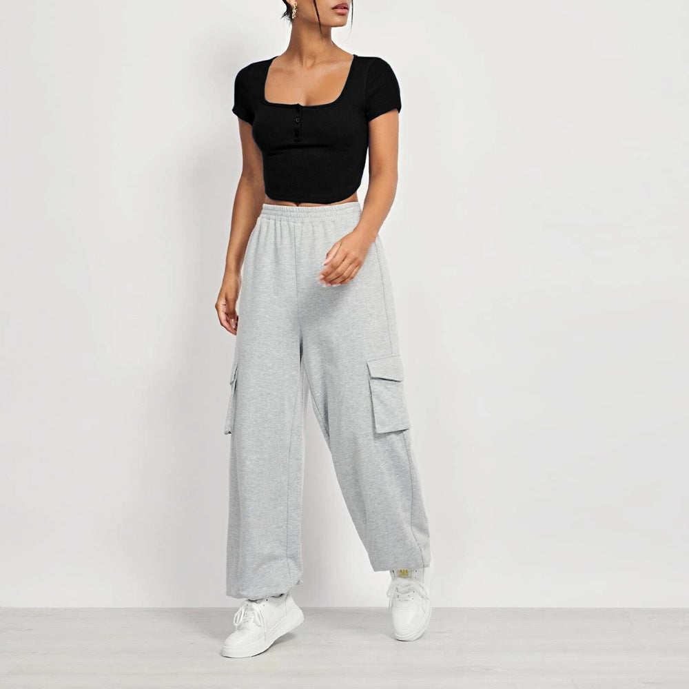 Moderne cropped top med firkantet udskæring og knapper