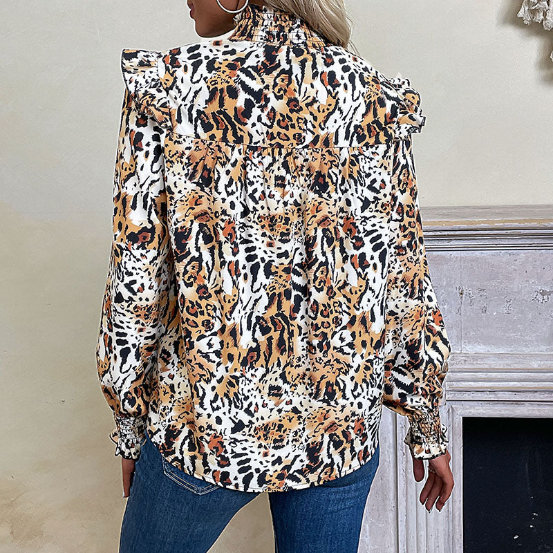 Elegant Bluse med Voluminøse Ærmer og Rynket Krave