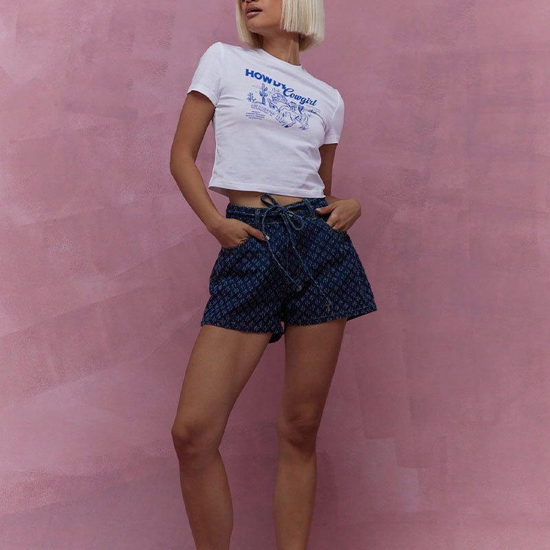Sofistikerade Denimshorts för Den Moderna Kvinnan