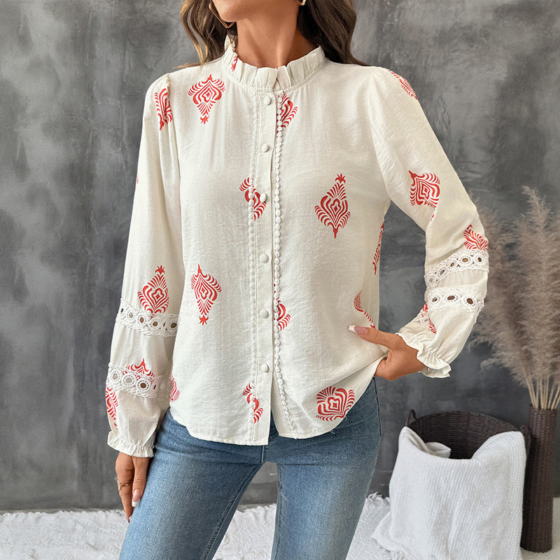 Feminine Bluse med romantiske detaljer og blødt snit