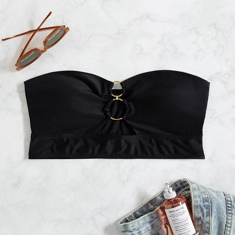 Elegant Bandeau-Bikiniöverdel med Lyxig Detalj