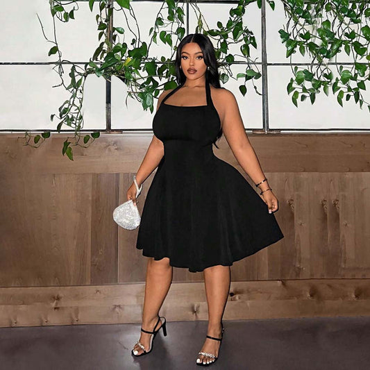 Elegant Off-Shoulder Klänning med Flödande Kjol