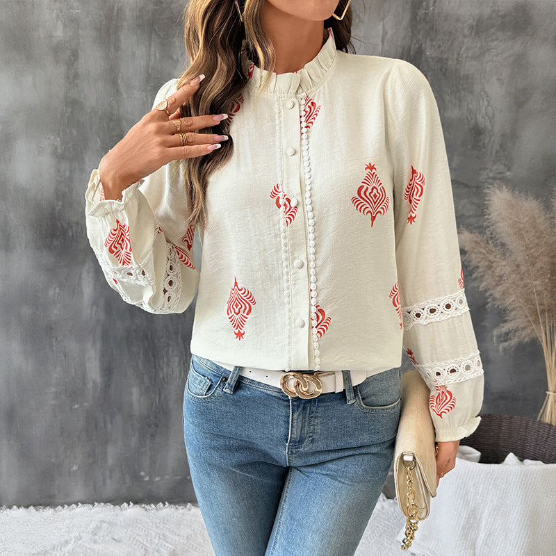 Feminine Bluse med romantiske detaljer og blødt snit