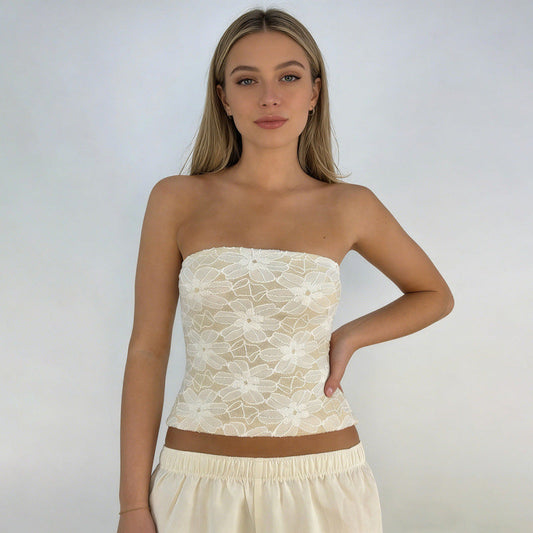 Eleganta blus med blommiga detaljer för den stilmedvetna