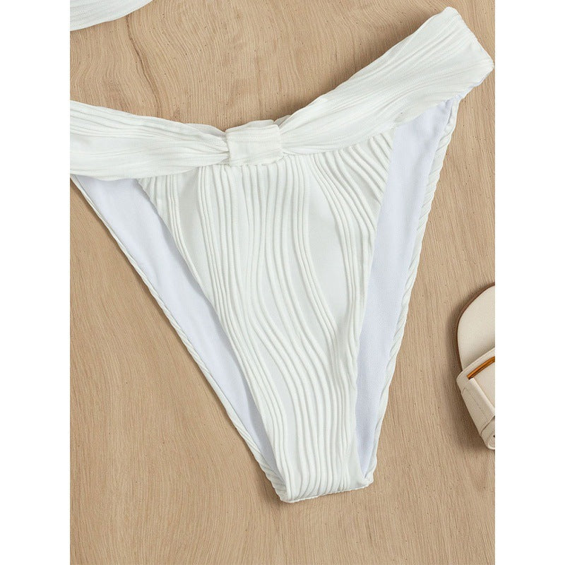 Stilren Bandeau-Bikini för den moderna kvinnan