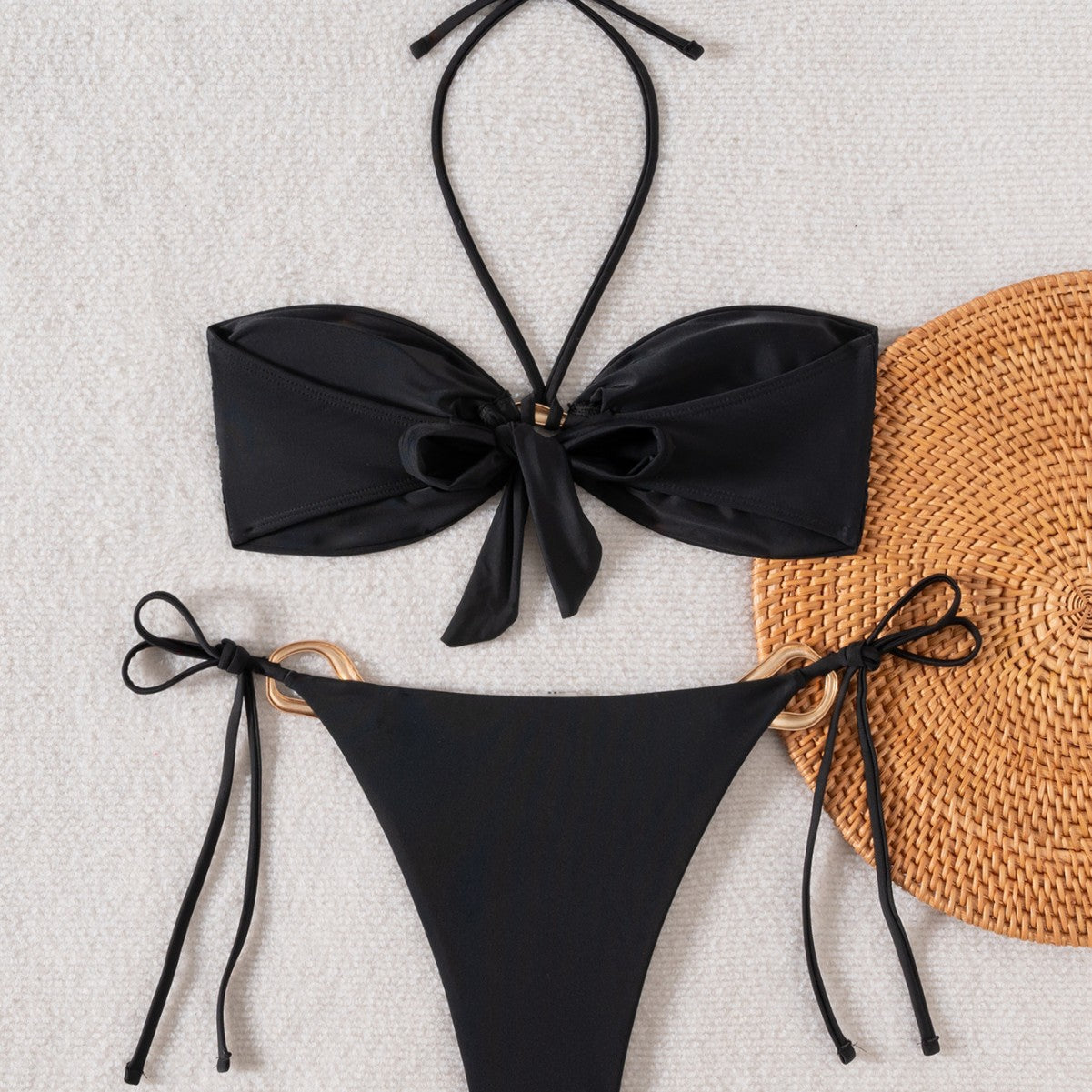 Feminint Bandeau-Bikini med Glittrande Detaljer