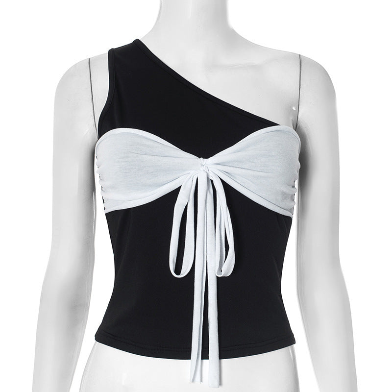 Asymmetrisk Crop-Top med Eleganta Wrapdetaljer