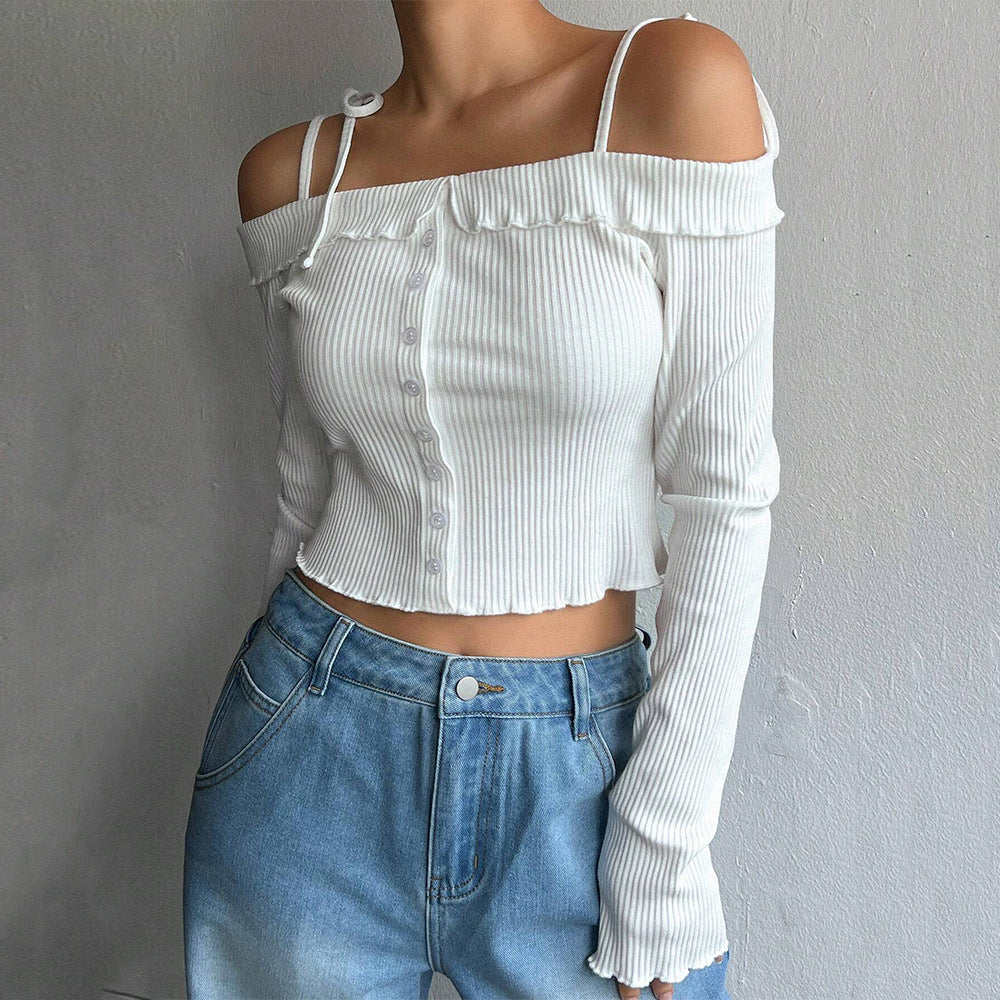 Stilfuld cropped bluse med off-shoulder og volanger