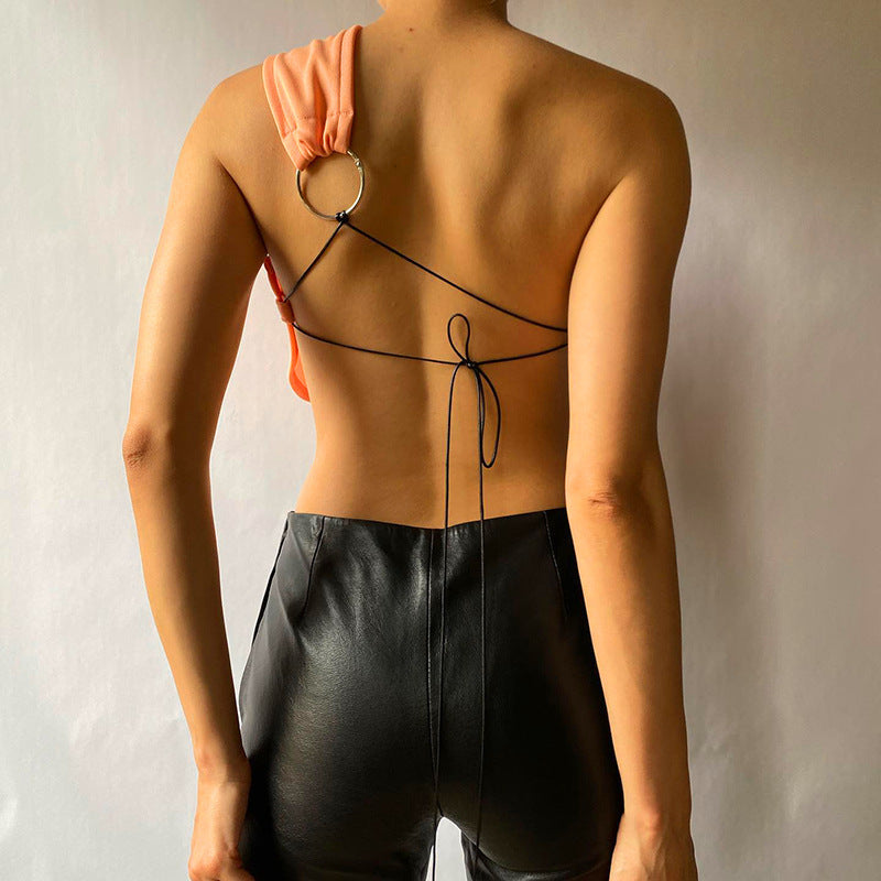 Asymmetrisk Top med Elegant Detalj