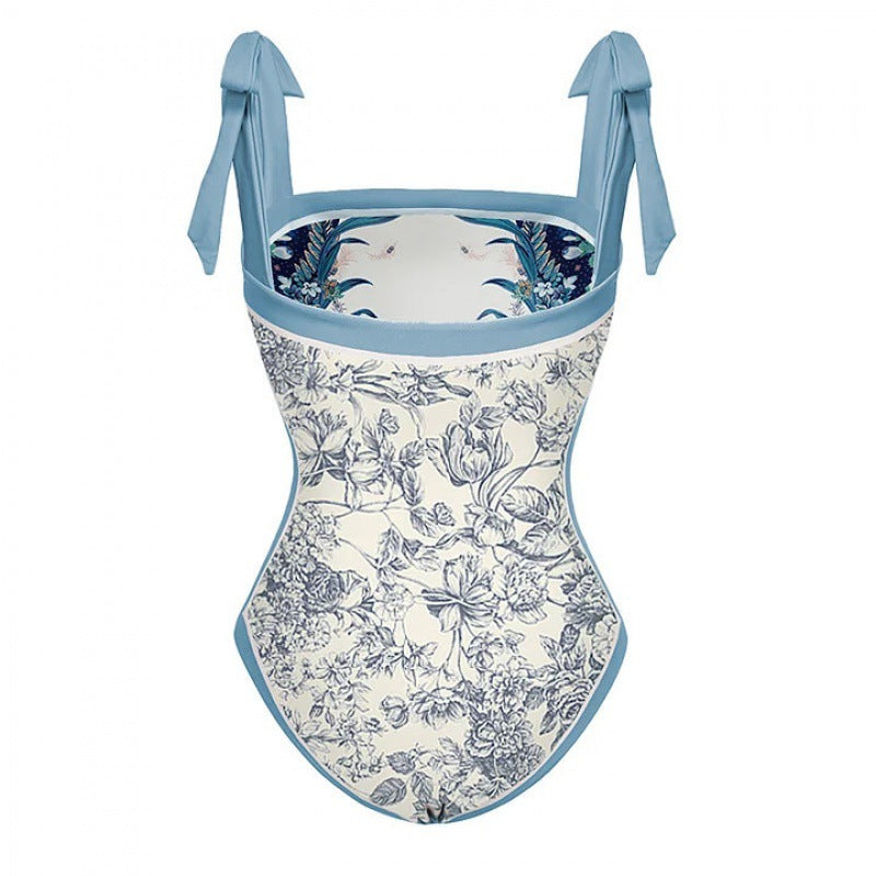 Elegant Baddräkt-Set med Stilrent Omslag och Feminin Detalj