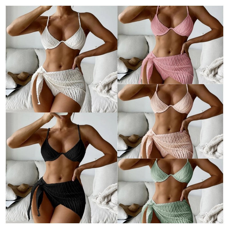 Feminine Bikini med strukturerad överdel och justerbar omslagskjol