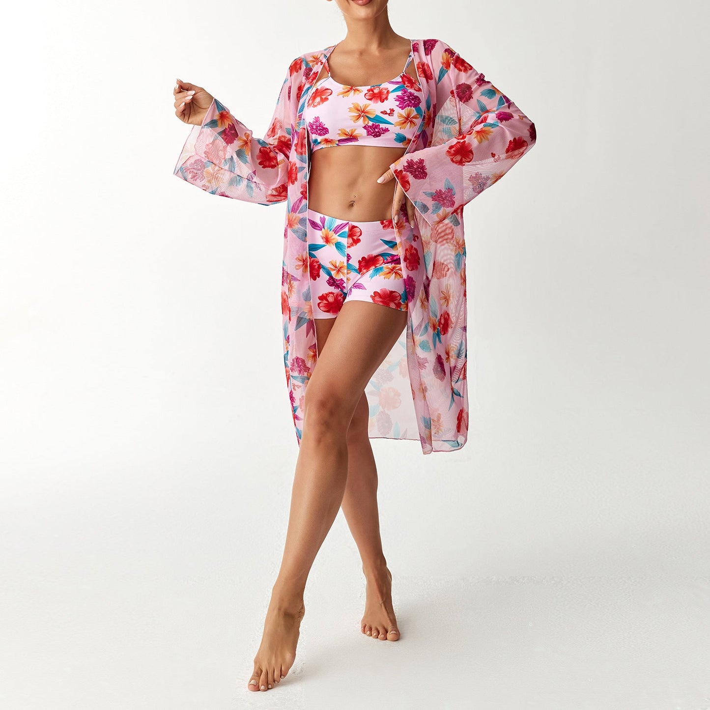 Elegant Badset för Damer med Blommigt Top och Transparent Kaftan