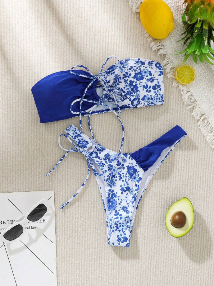 Blomstrande Bandeau-Bikini Set för Sommardagar