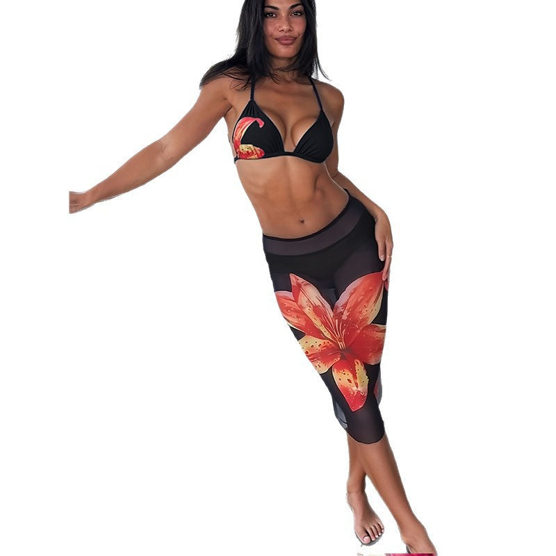 Elegant Bikiniset med Blommig Kappa