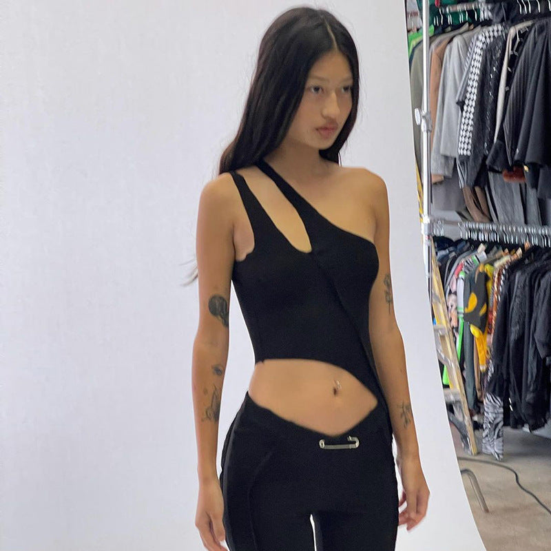 Asymmetrisk Jumpsuit för Kvinnor med Trendigt Cut-Out och Snygg Midja