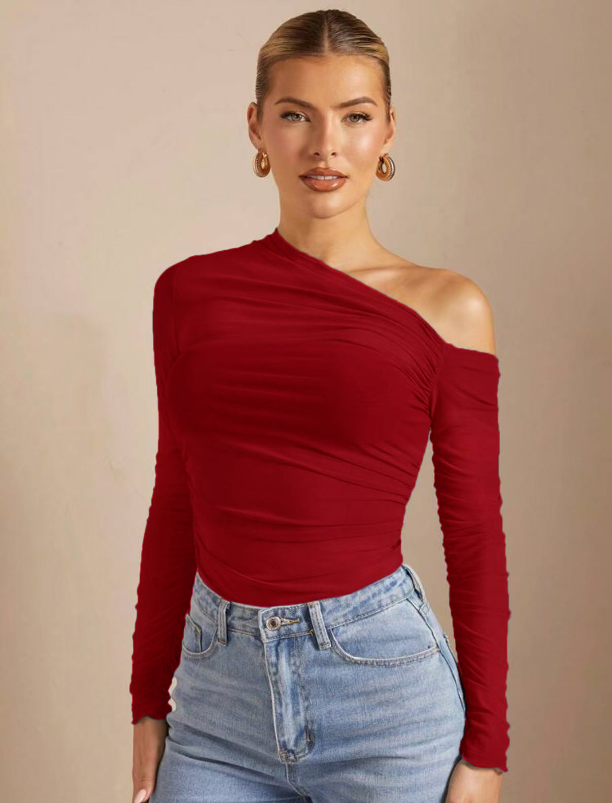 Asymmetrisk Body med Draperingar och Långa Ärmar