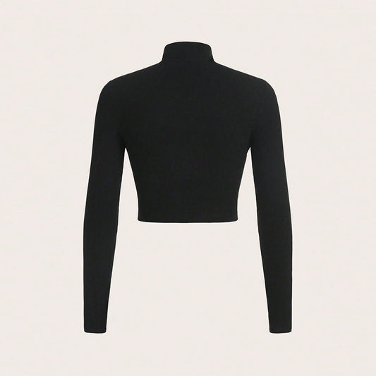 Elegant Crop-Top med høj hals og unikt udskæring