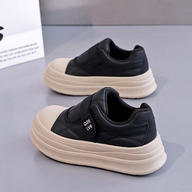 Stilrena Sneakers för Kvinnor med Hållbar Design