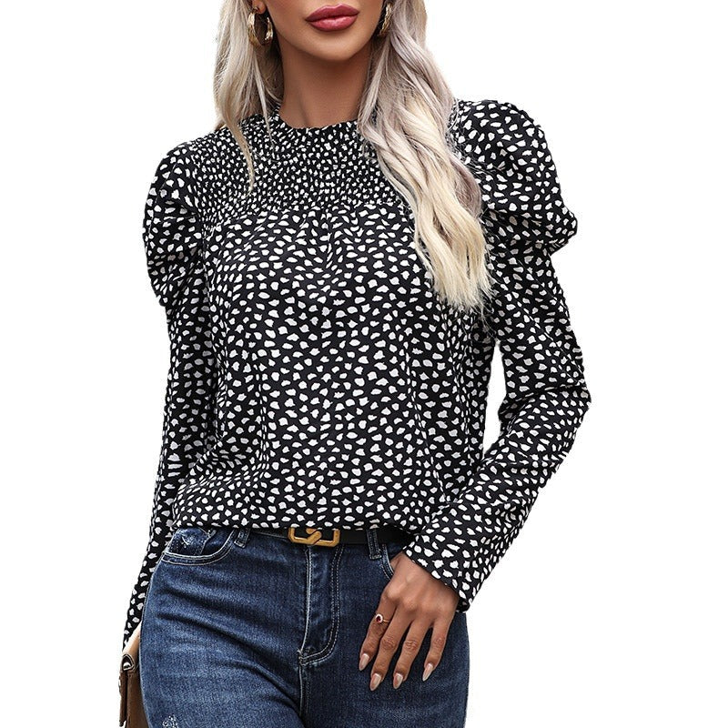 Elegant Bluse med Voluminøse Ærmer og Unikt Prikkemønster