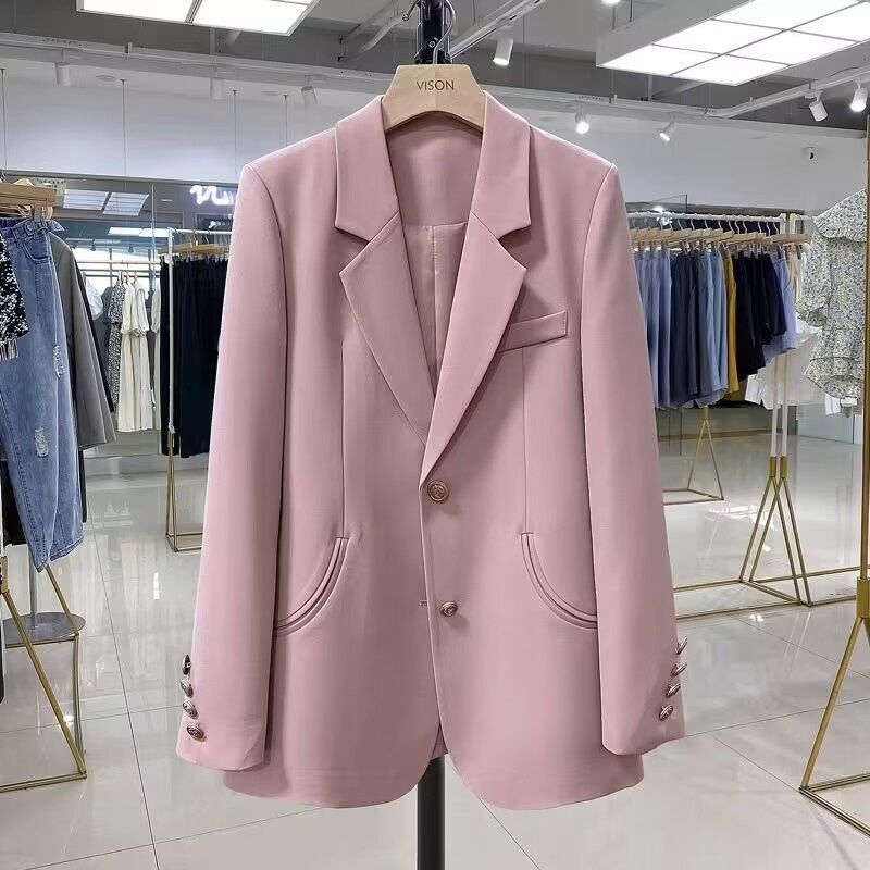 Stilren Damblazer med Skarp Design