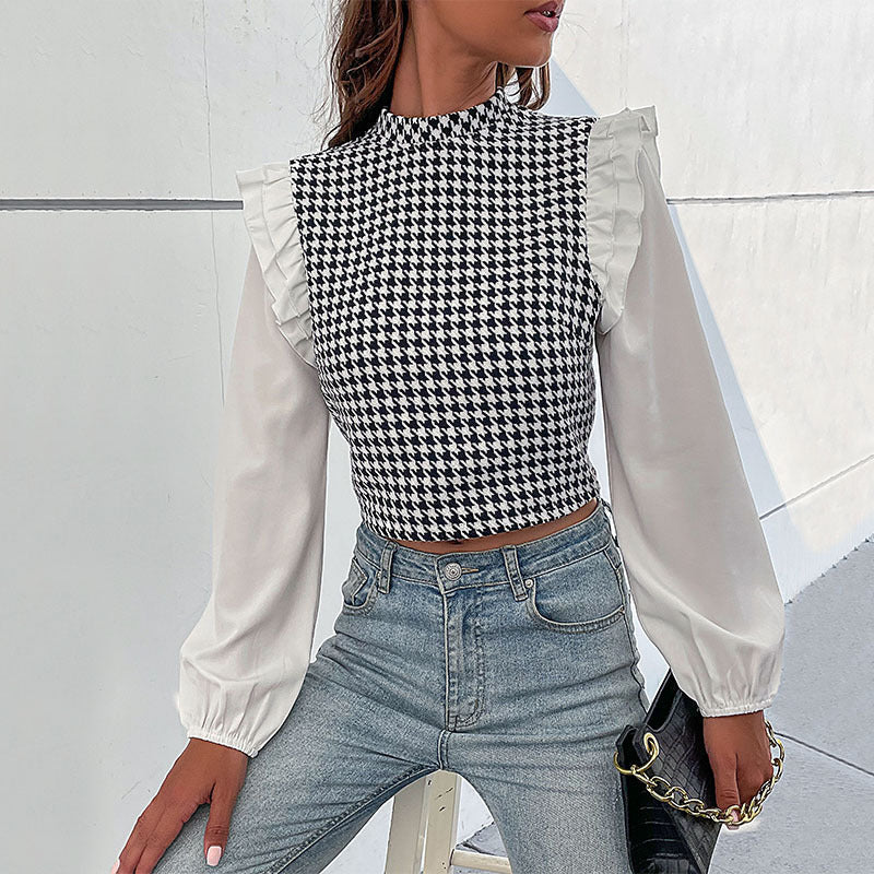 Elegant crop top med mjuka ärmar och tidlöst rutmönster