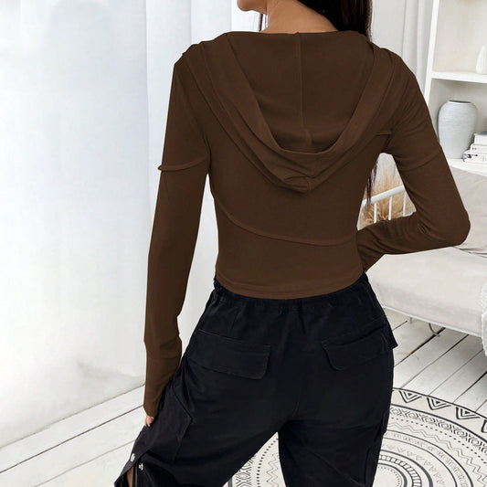 Moderne Crop-Top med stilfuld hætte og lange ærmer