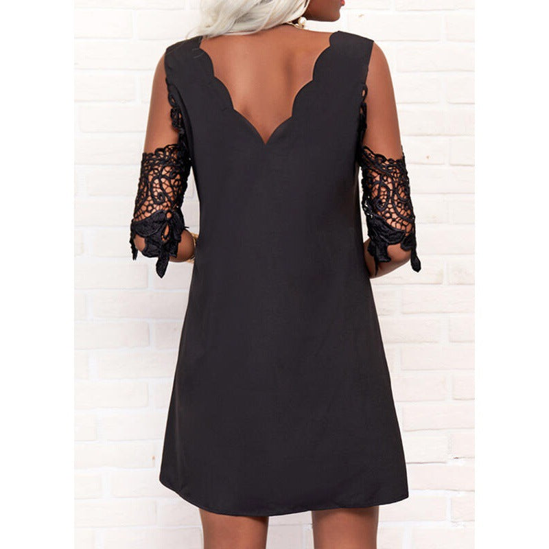 Elegant Blus med V-ringning och Spetsärmar