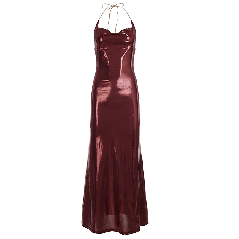 Sublimt Aftonklänning i Glänsande Satin med Chic Slits