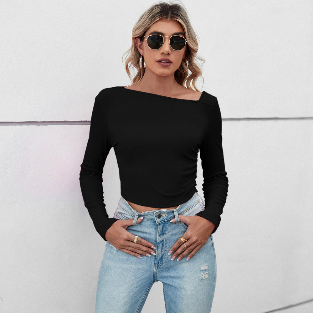 Feminint crop-top med eleganta detaljer och smickrande snitt