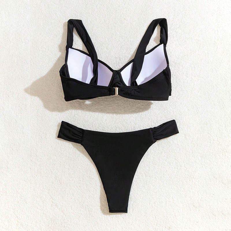 Feminint Bikiniset med Elegant Omslagstopp och Högskuren Botten