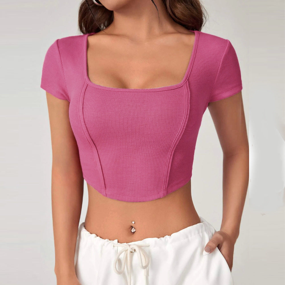 Stilfuld cropped top med firkantet udskæring og ribstruktur