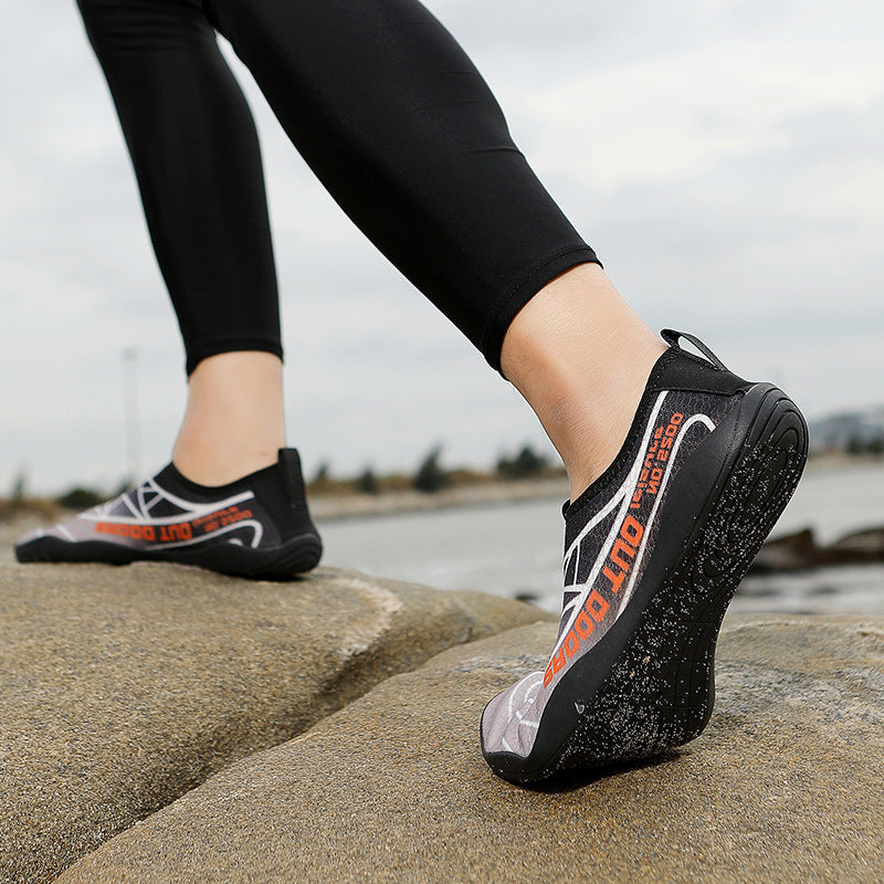 Kvinnors Vattensport Sneakers med Flexibelt Material och Greppvänlig Sula