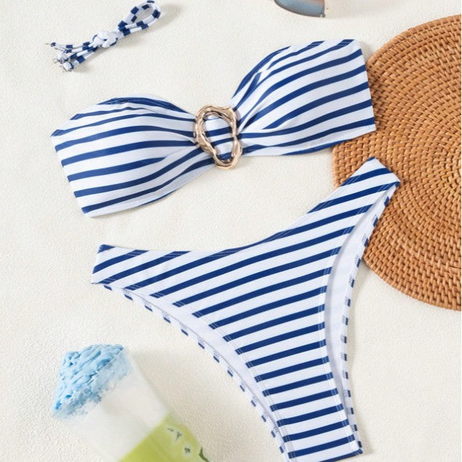 Kvinnors Bandeau-Bikini med Trendiga Randdetaljer och Ringdesign