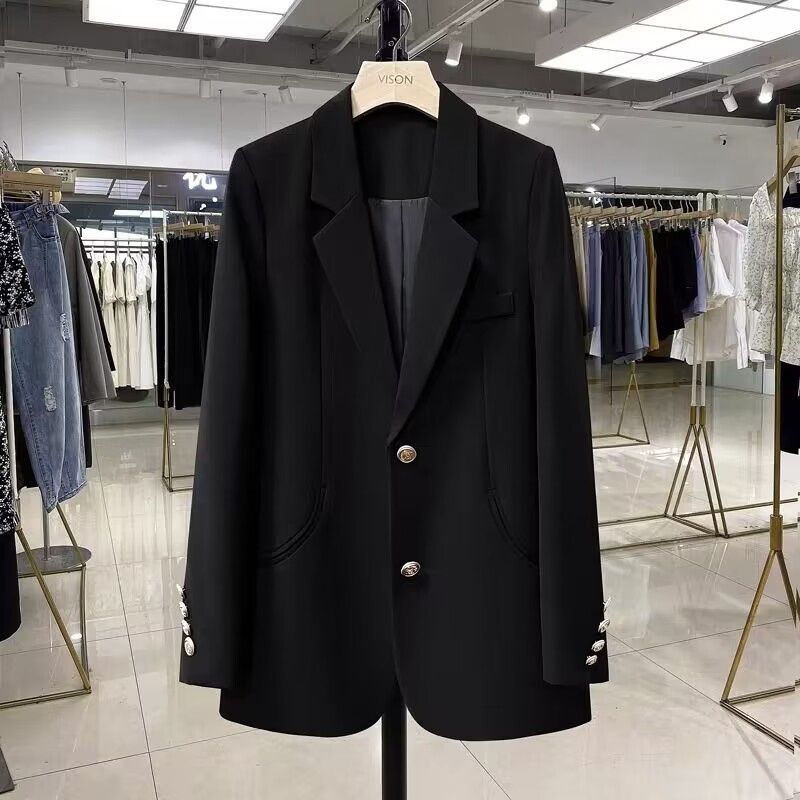 Stilren Damblazer med Skarp Design