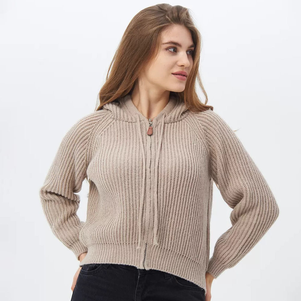 Stilren Cropped Hoodie i Mjuk Stickad Design