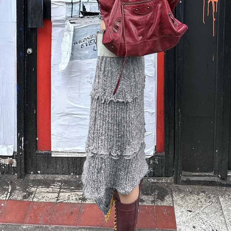 Asymmetrisk Stickad Kappa med Eleganta Detaljer