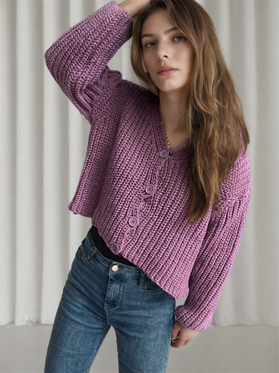 Moderne cropped strikjakke med tekstur og charme