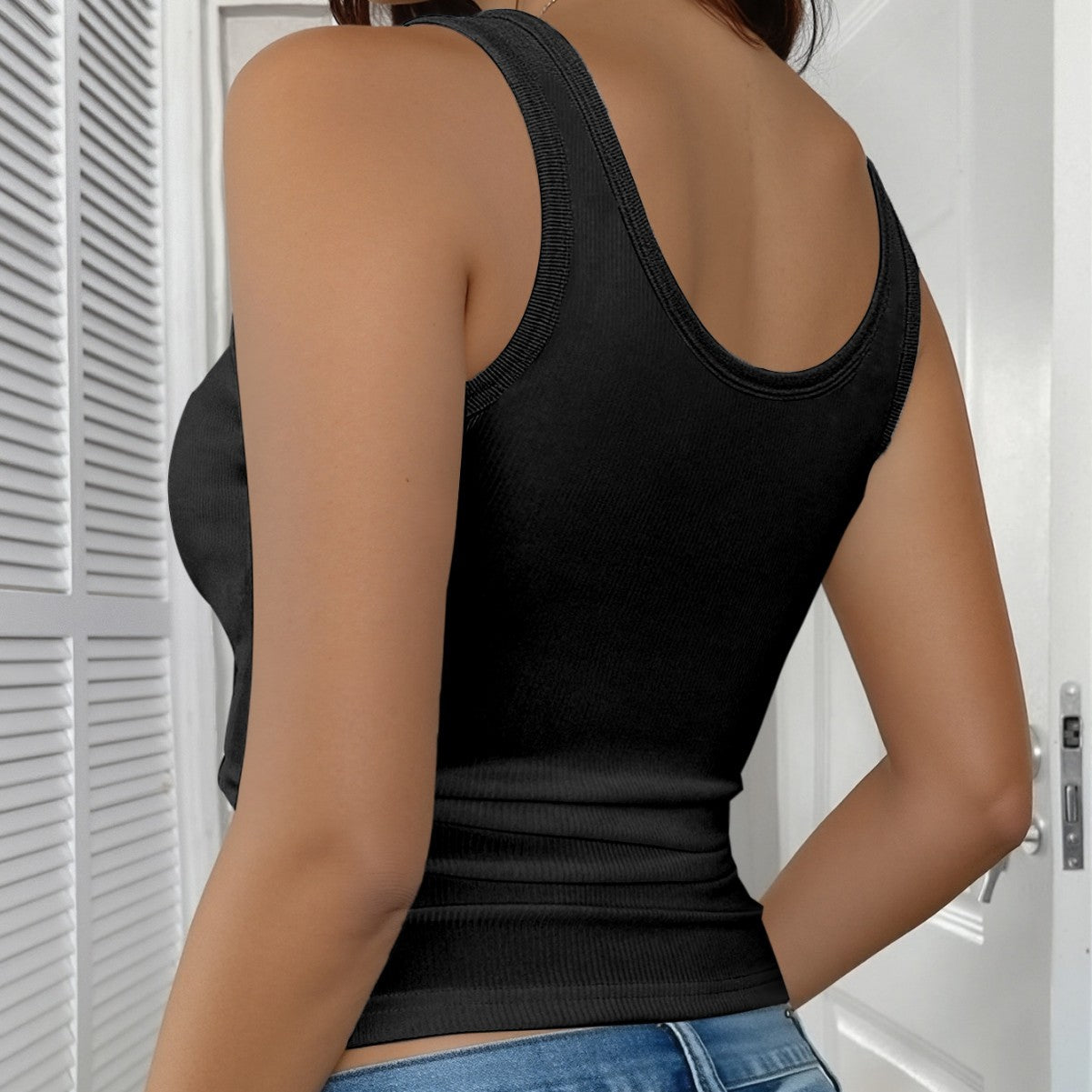 Stilrent V-ringad Tanktop för Kvinna – Elegans i Varje Detalj