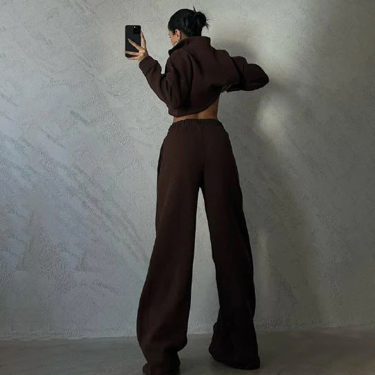 Moderne cropped sweatshirtjakke med højt krave