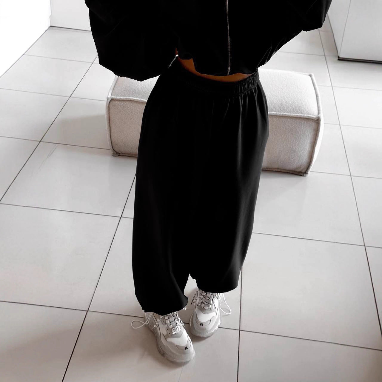 Moderne cropped fleecejakke og afslappet bukse sæt