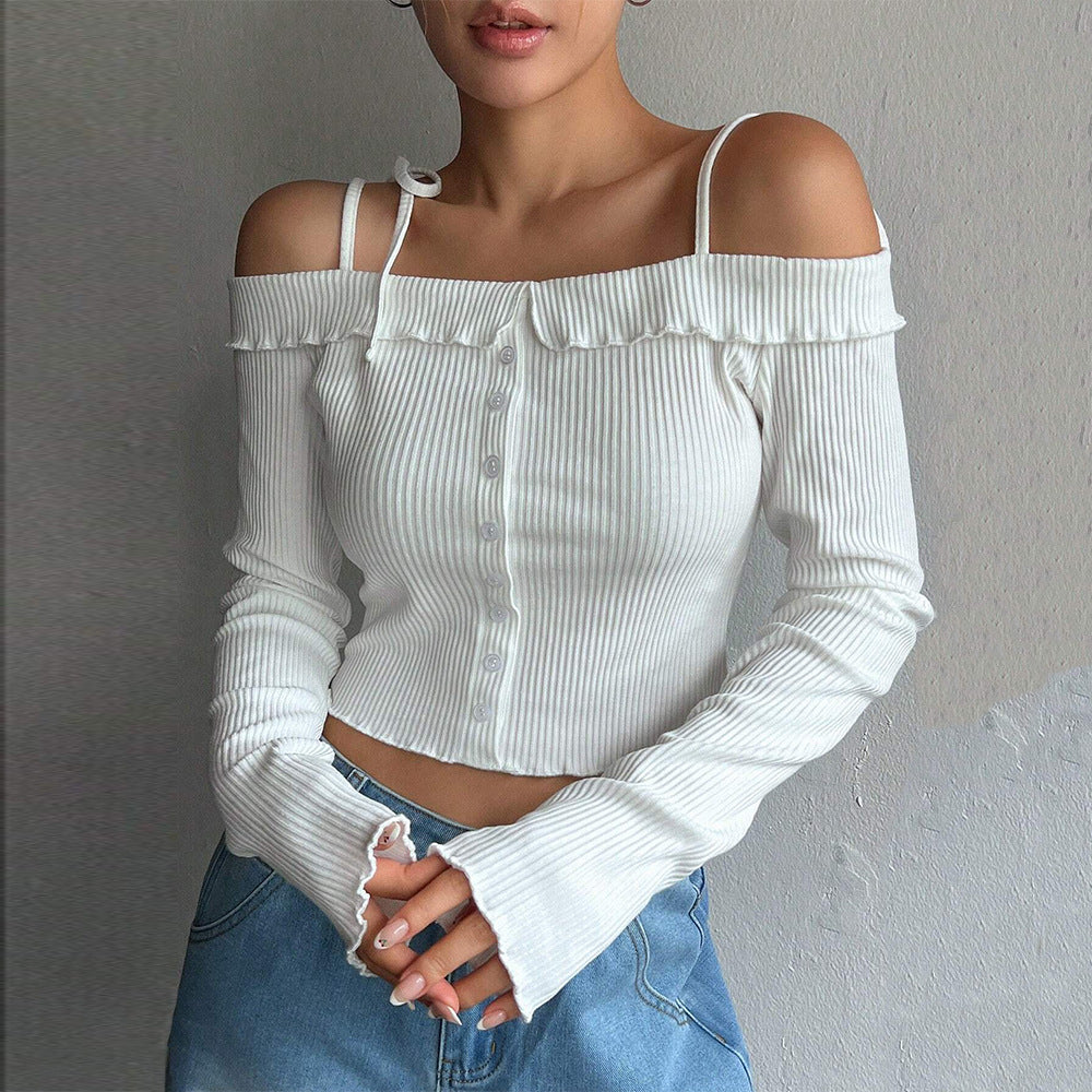 Stilfuld cropped bluse med off-shoulder og volanger