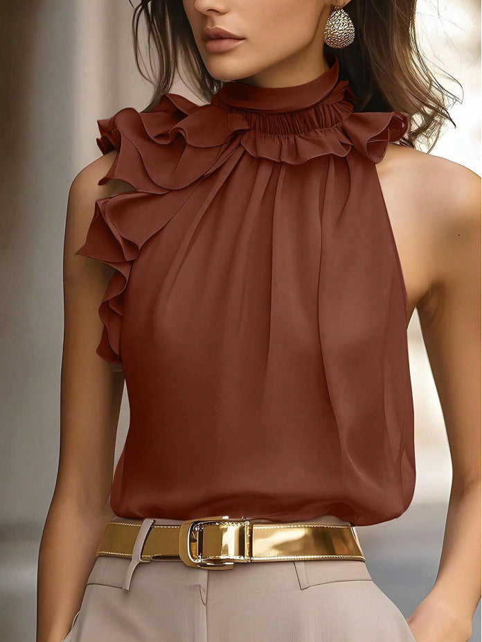 Feminine Bluse med Ruffles og Høj Krave