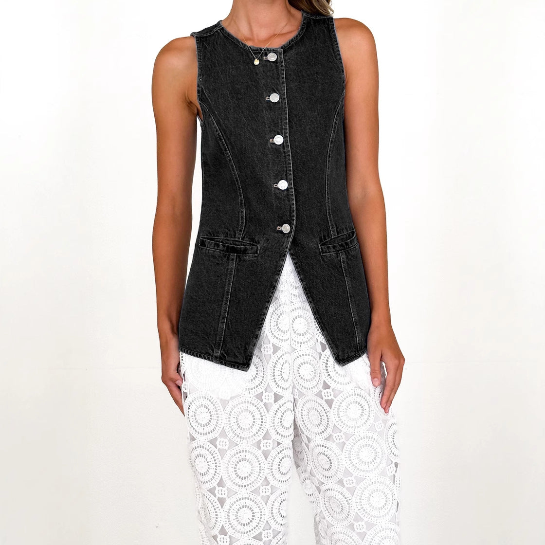 Elegant Denim Vest med Slank Silhuet og Unikke Detaljer