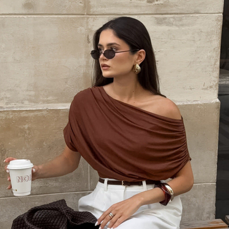 Asymmetrisk Topp med Elegant Drapering